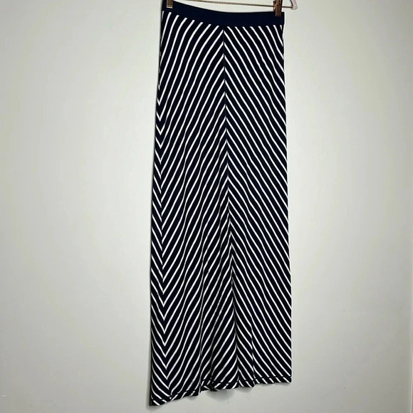 Max Studio Dresses & Skirts - Max Studio Blue & White stripped Maxi skirt